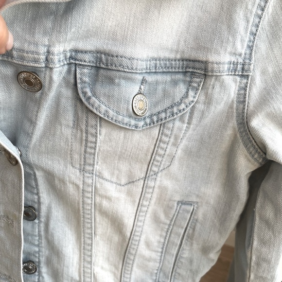 Forever 21 cropped denim jacket size S - Picture 5 of 8